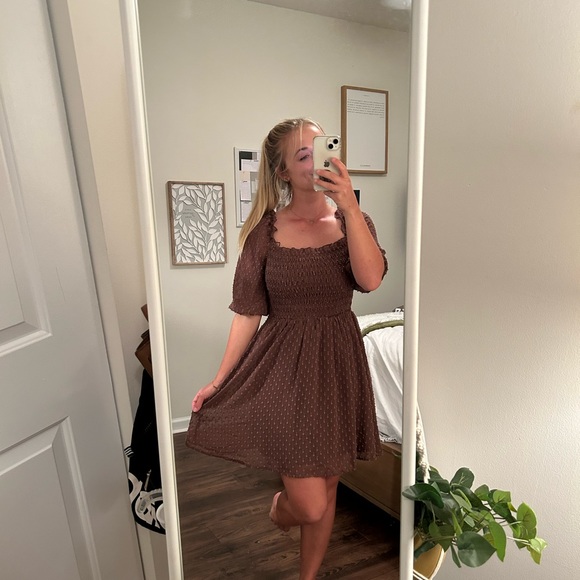 Brown mini dress with puffed sleeves - Picture 2 of 2